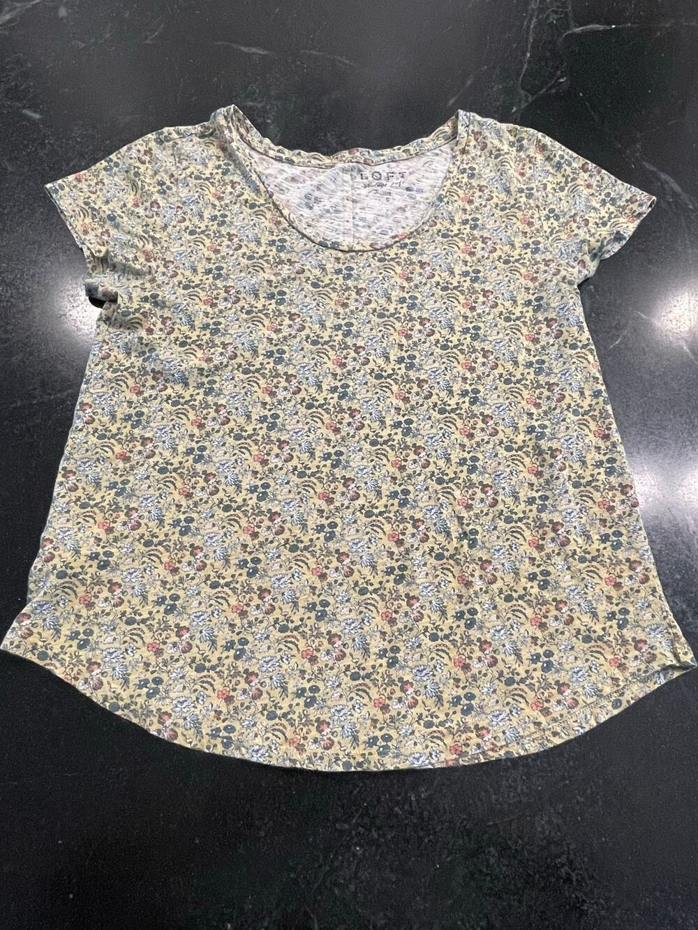 LOFT vintage soft floral cap sleeve tee Small 100% Cotton